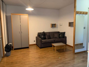 Studio cosy avec balcon, parking et wifi au cœur de Brides-les-Bains - FR-1-512-136